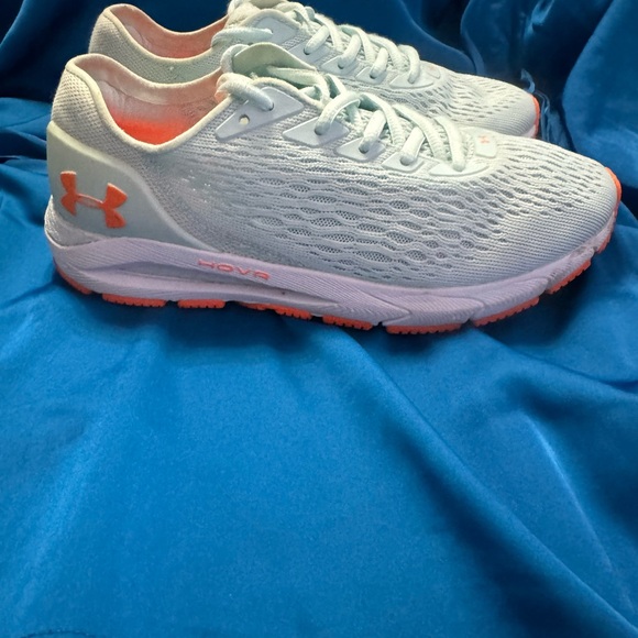 Mint Blue Under Armour Size 7.5 - Picture 7 of 9